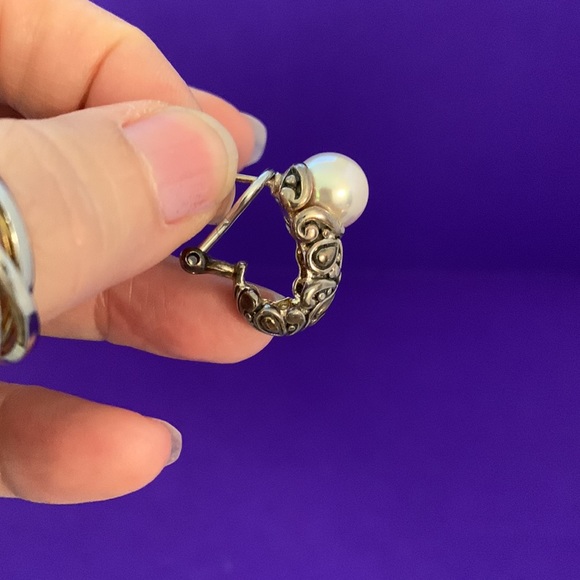 925 Sterling Silver Pearl Earrings Scroll Detail - Picture 3 of 14